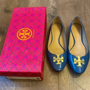 Tory Burch Raleigh Ballet Flat- patent leather. Size 8. Color- Laguna.
